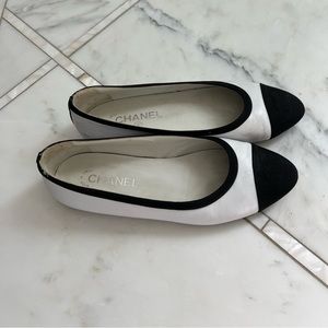 Chanel leather ballet flat